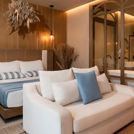 Flower & Ξενοδοχείο Golem (Tirana)