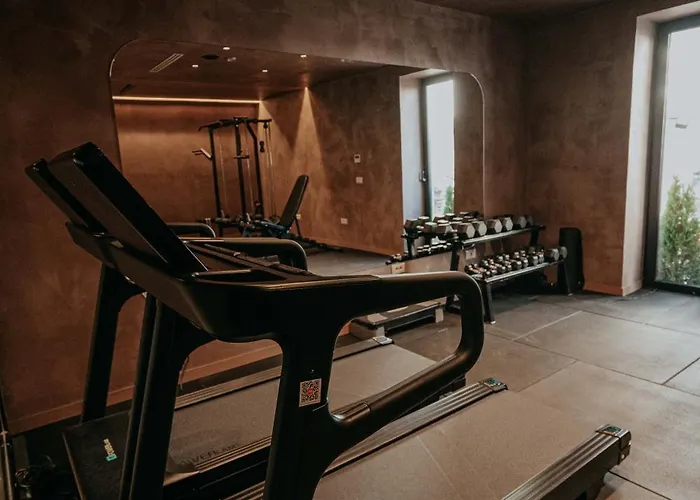 Flower & 5* Golem (Tirana)